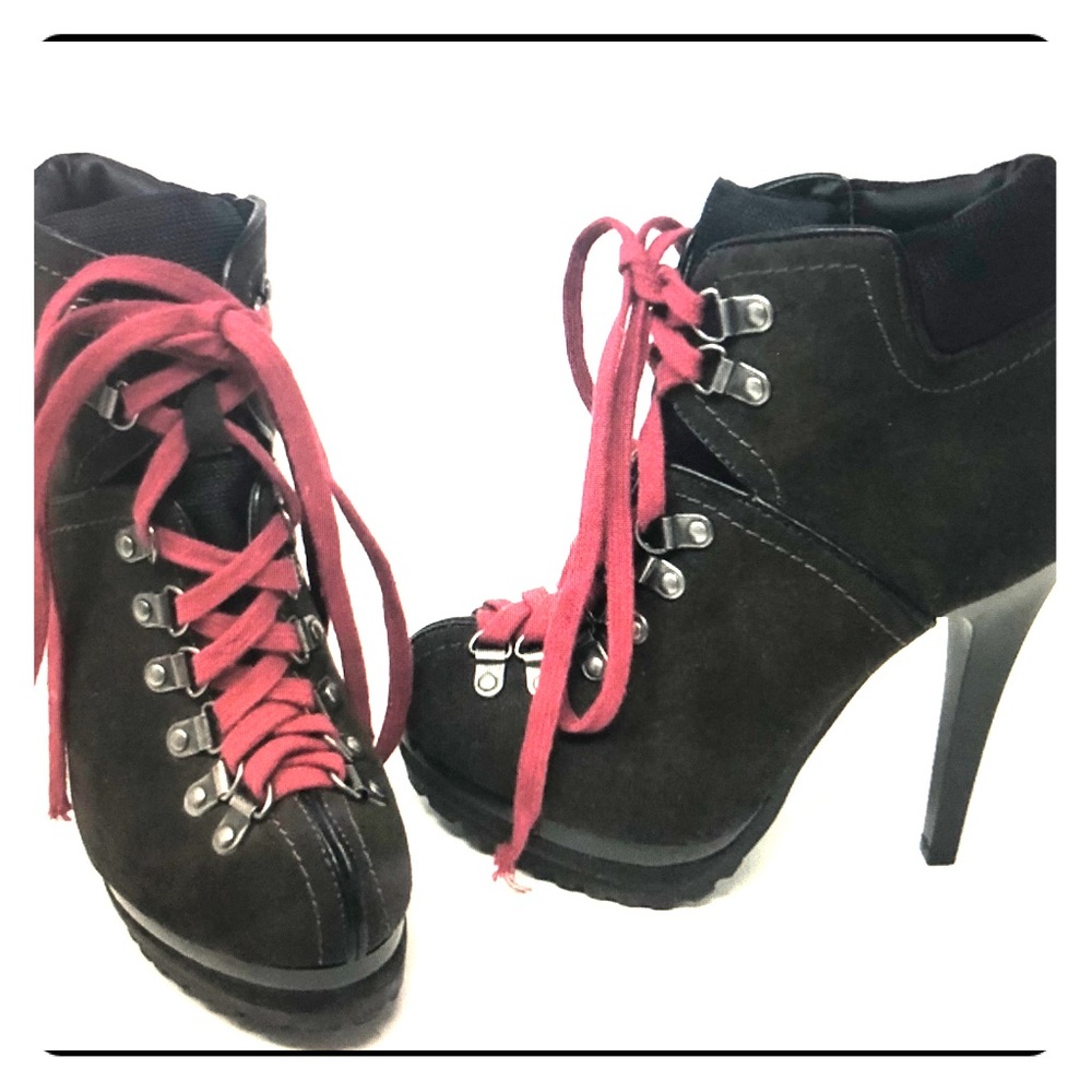 🤩Xhilaration Keava lace up boot 🤩